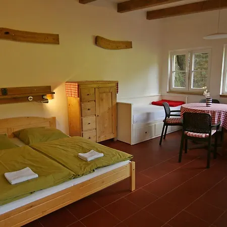 Malbenka - Na Skale Pod Hradem Gerendaház Kokořín