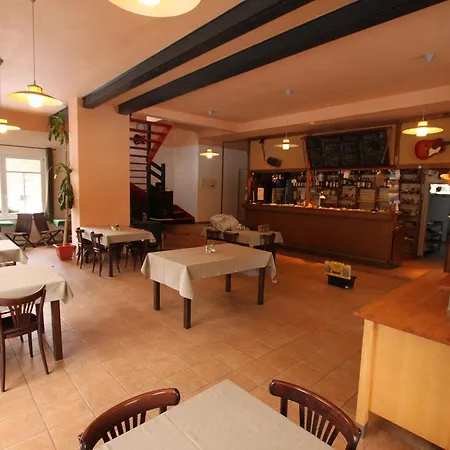 Malbenka - Na Skale Pod Hradem Kokorin